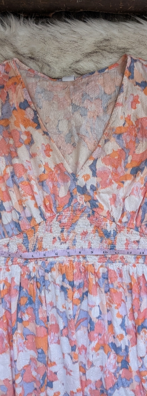 Floral Flutter-Sleeve Midi Dress in Peach Multi - Picture 5 of 9
